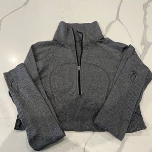 Lululemon running top